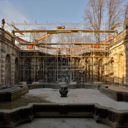 Nymphenbad Geruestkonstruktion mit Kranbahn